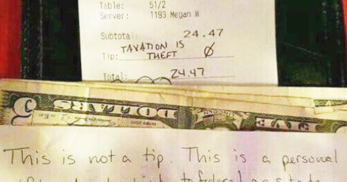 Customer Gave Waitress a Personal Gift Instead of a Tip ATTN